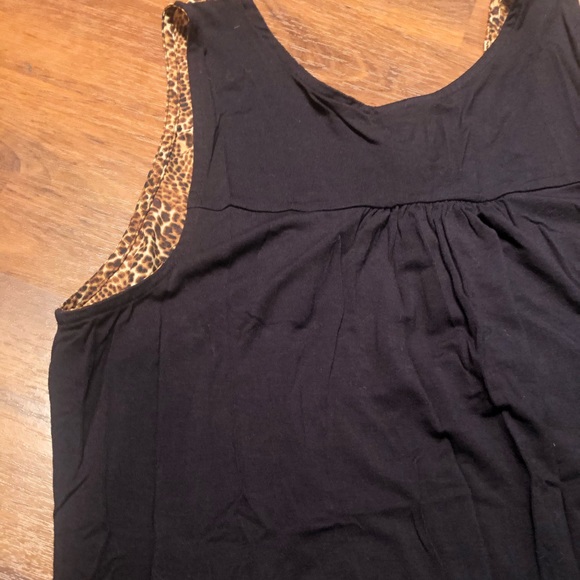 Worthington V Neck Leopard Print Tank Top. Size is Petite Medium. - Picture 7 of 8